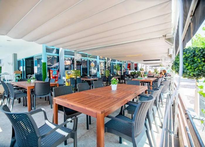 Rentalmar Costa Aparthotel