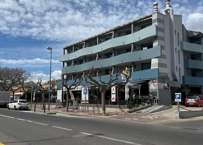 Rentalmar Costa Aparthotel 3*